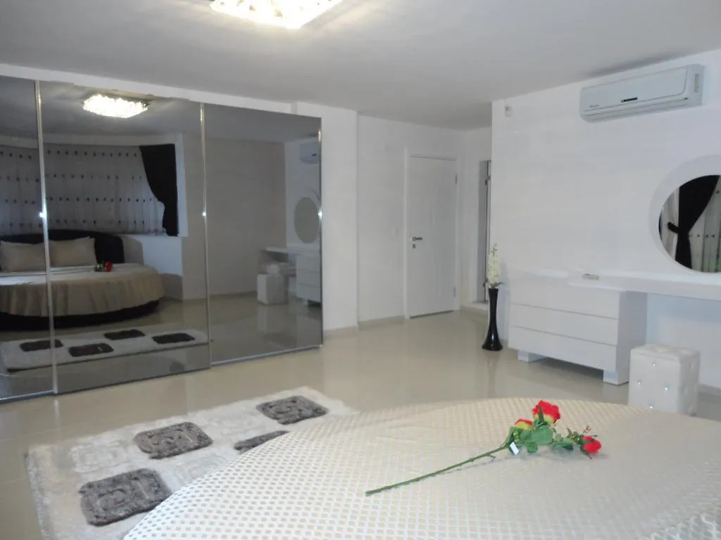Villa Yalcin Kusadasi